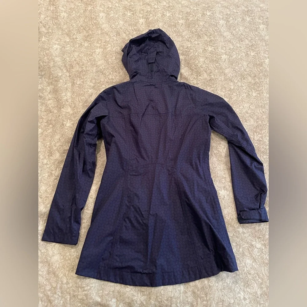 Women's Columbia Purple Hooded Rain Jacket Size Small Like New - Picture 3 of 4
